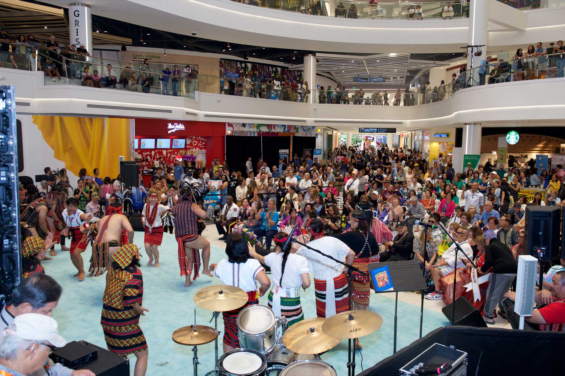 Fiesta in America crowd